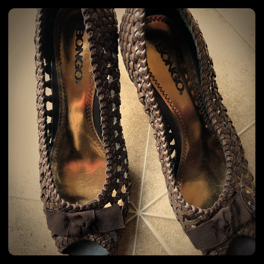 Bongo brown weaved style peep toe heels!